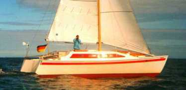 deep V Mira on its way round the world